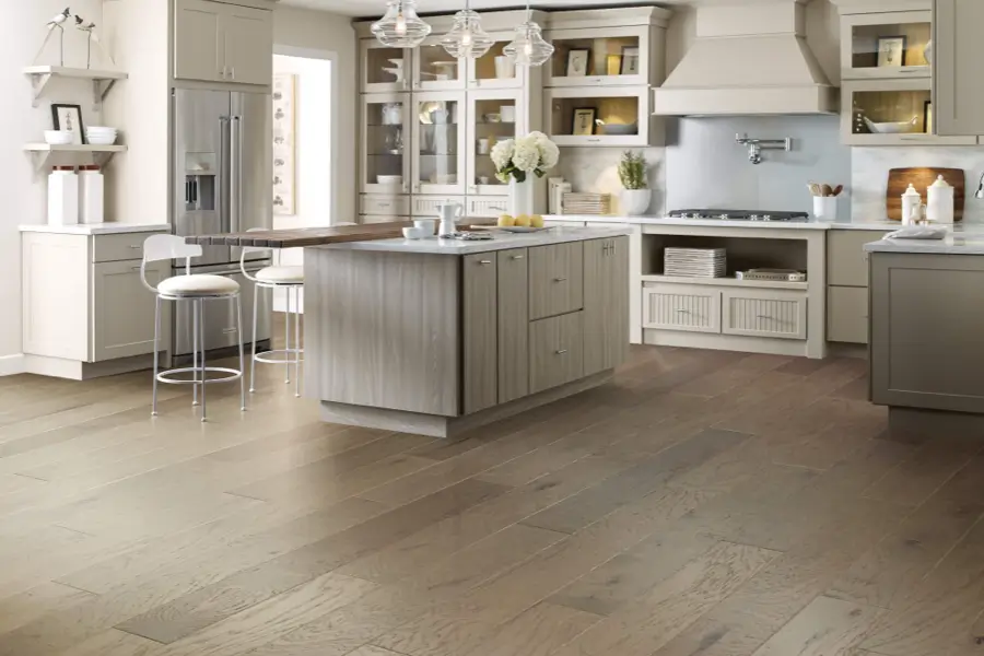 Hardwood in Kitchen | Bob's Carpet and Flooring