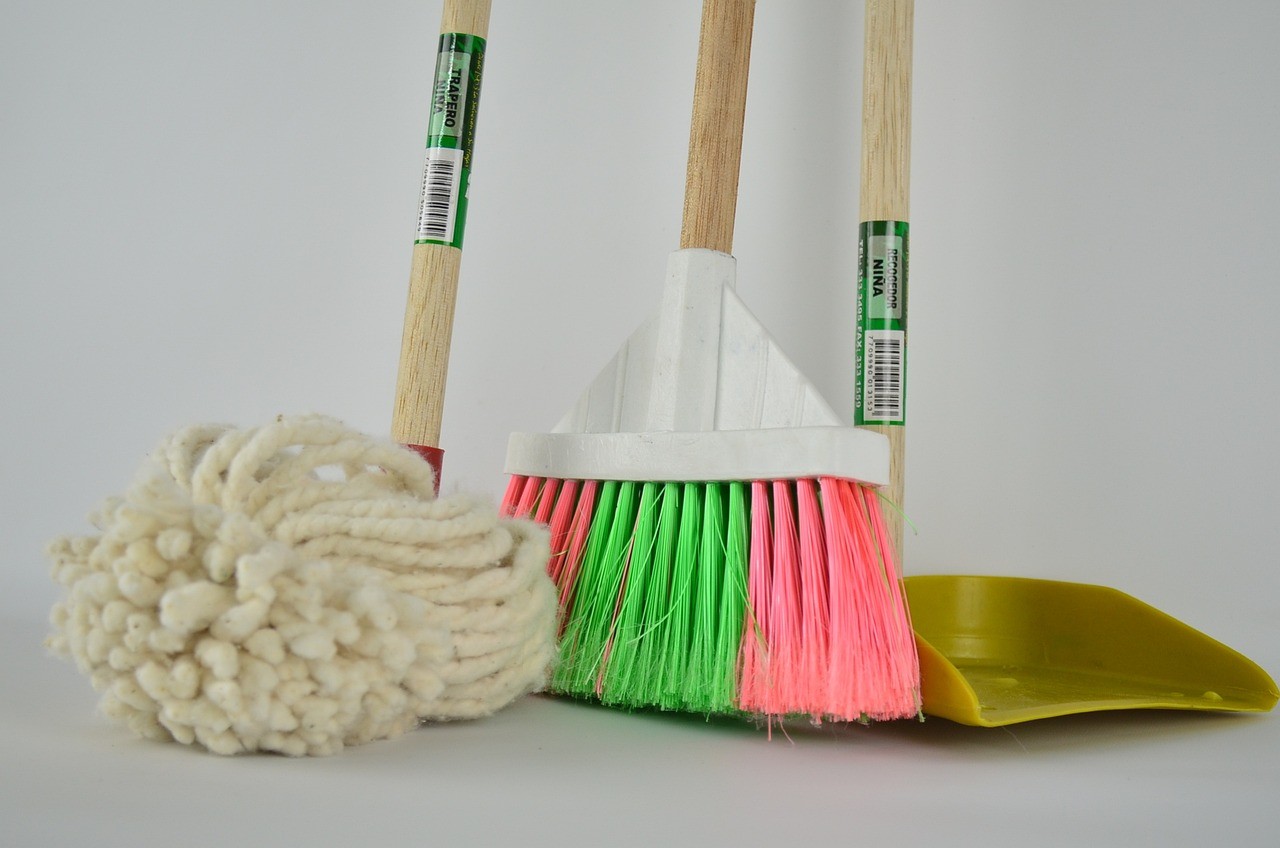 Mop broom dust pan | Bob's Carpet and Flooring